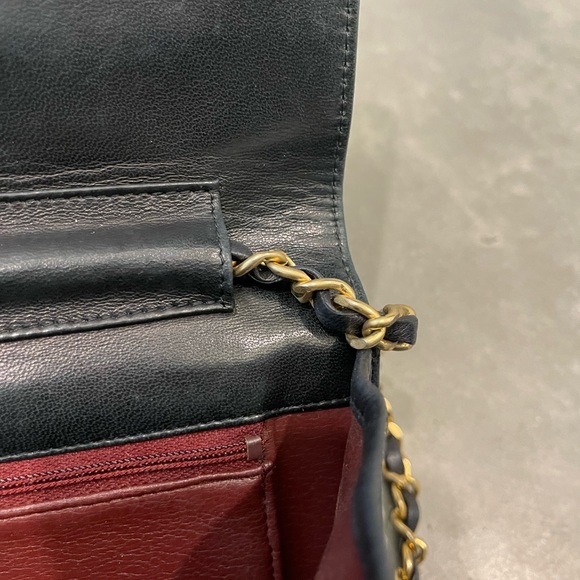 Vintage Chanel black Classic Full Flap bag - Picture 8 of 8